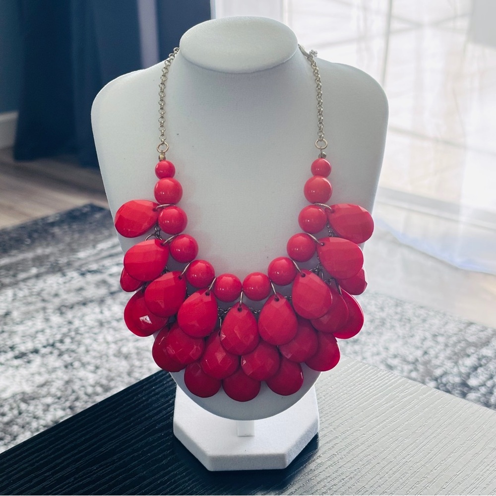 Red Statement Bib Necklace Faceted Teardrop Beads Bold Fashion Jewelry